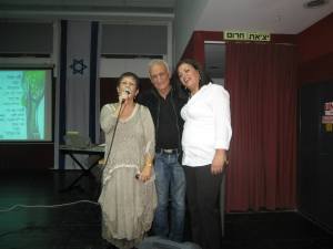 1545728_800240653325125_1138332806_n